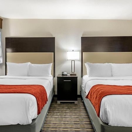 Comfort Inn & Suites Tigard Near Washington Square Extérieur photo